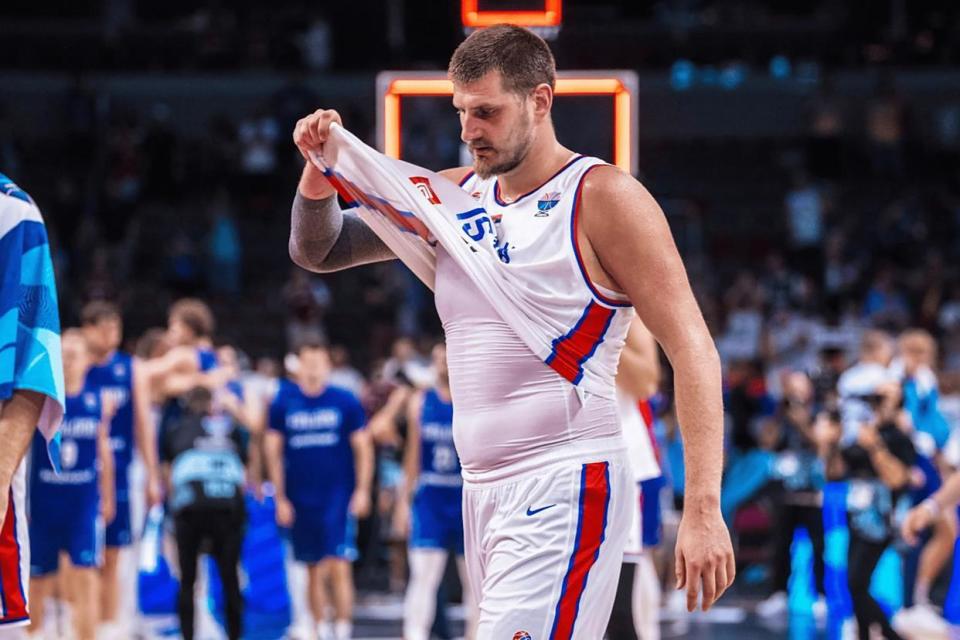 年男篮世界, 没有这两人