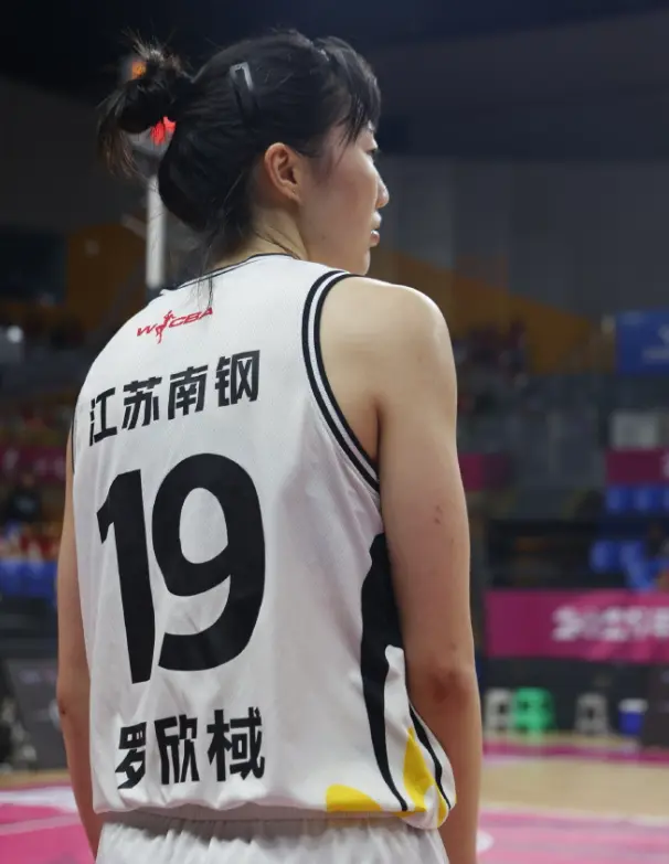 篮全队, 篮险胜山东, 第八名 篮全队, 篮险胜山东, 第八名