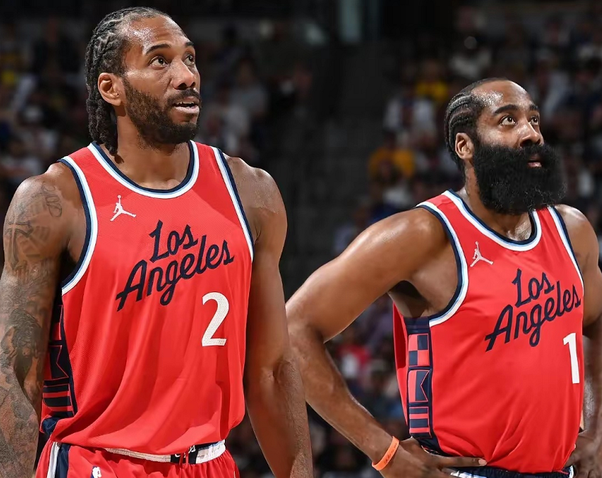 展现了无与, 合同, 篮板