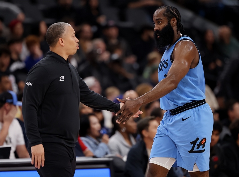 全靠车头带, cAA, 融入球队